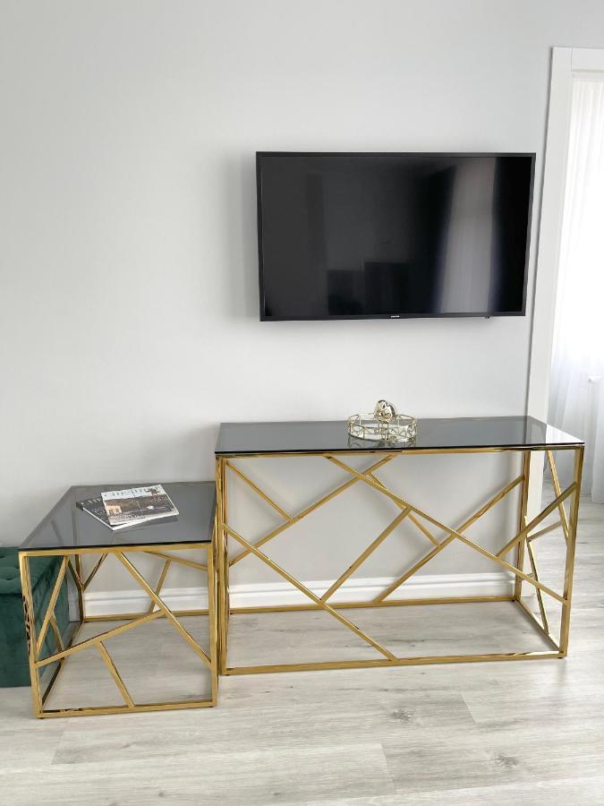 Luxury Emerald Apartments Irpin Esterno foto