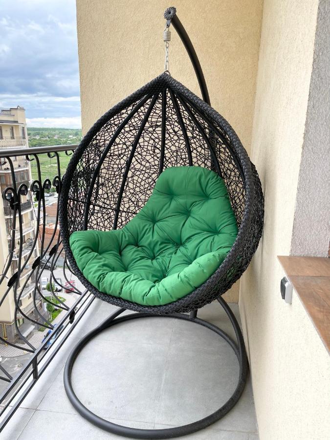 Luxury Emerald Apartments Irpin Esterno foto